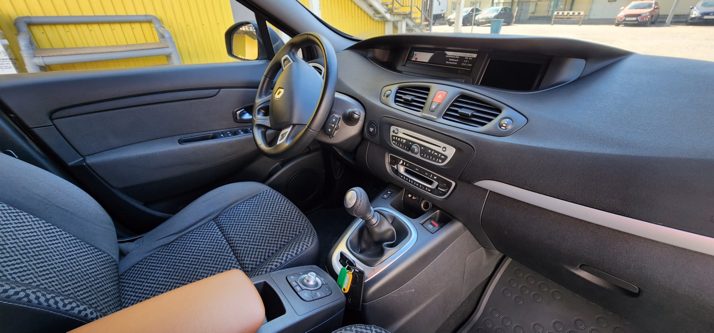 Renault Scenic фото 8