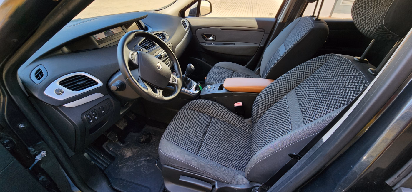 Renault Scenic фото 12