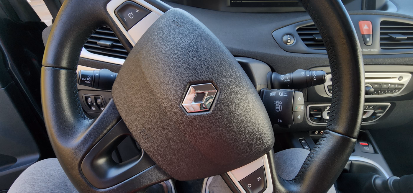 Renault Scenic фото 15
