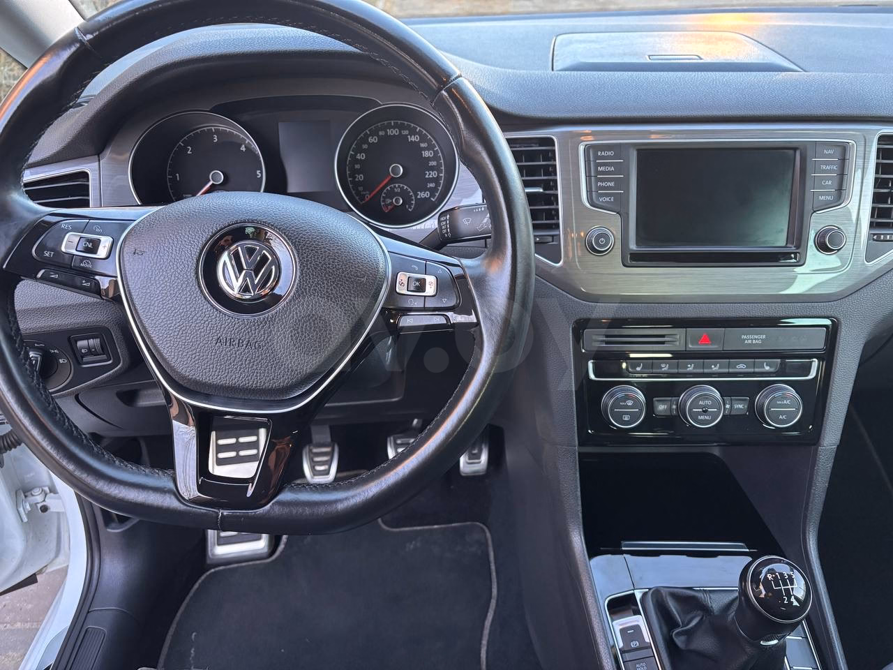 Volkswagen Golf Sportsvan фото 13