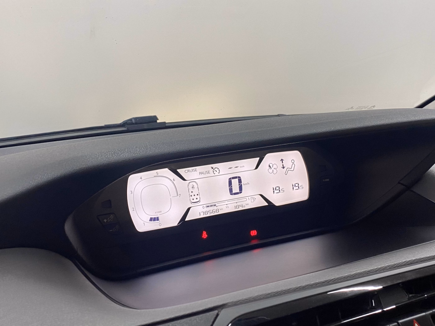 Citroen C4 Grand Spacetourer фото 8