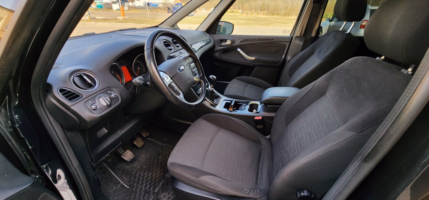 Ford Galaxy фото 14