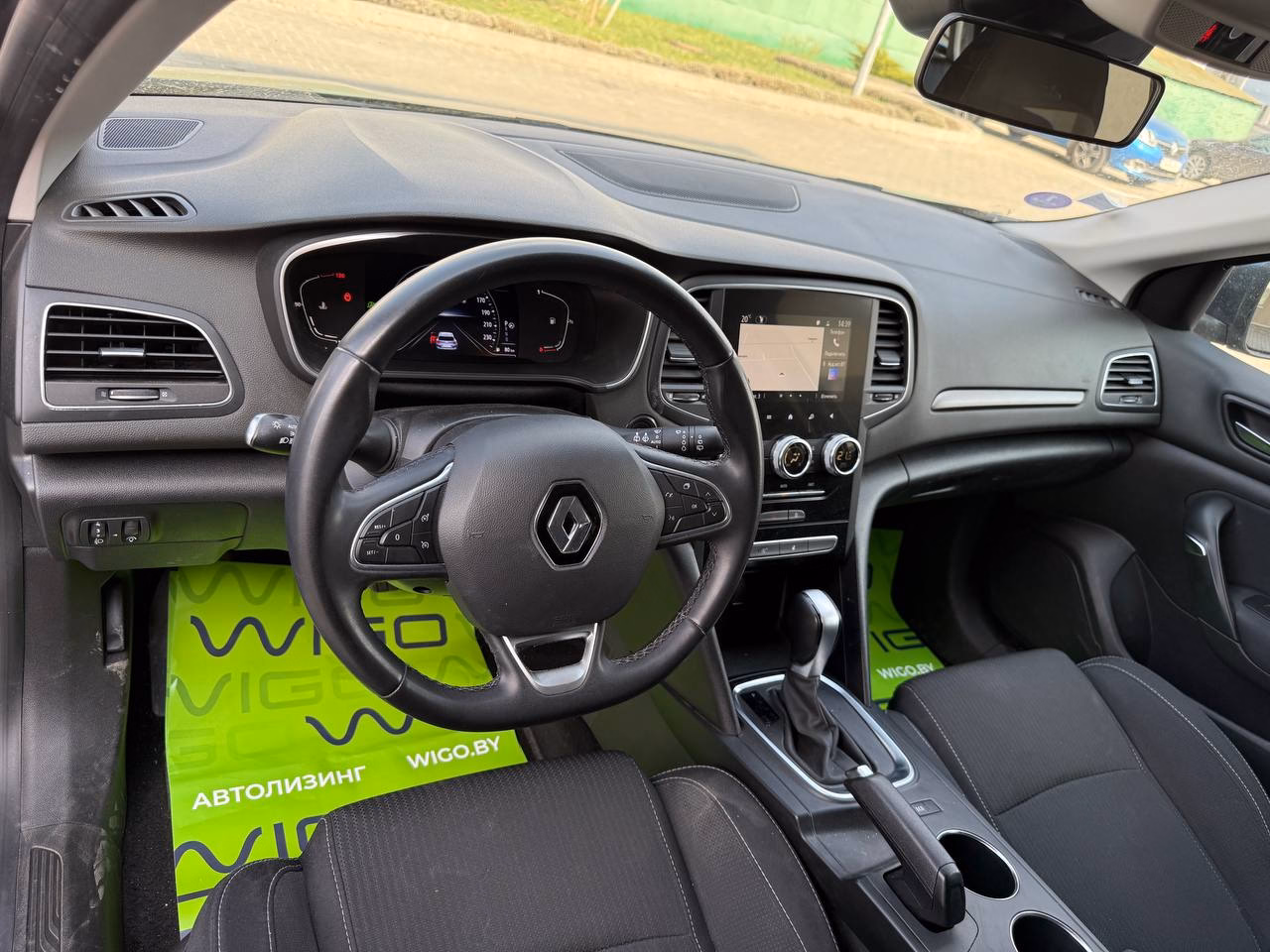 Renault Megane фото 15
