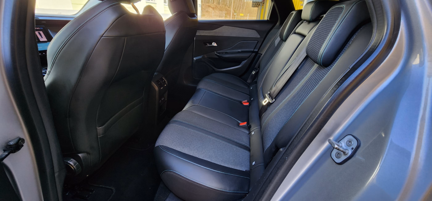 Peugeot 308 фото 11