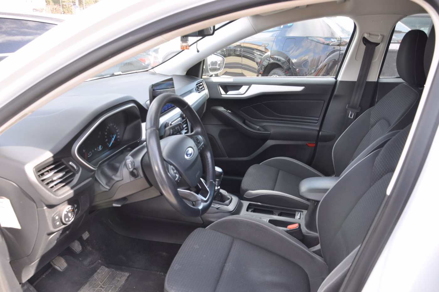 Ford Focus фото 11
