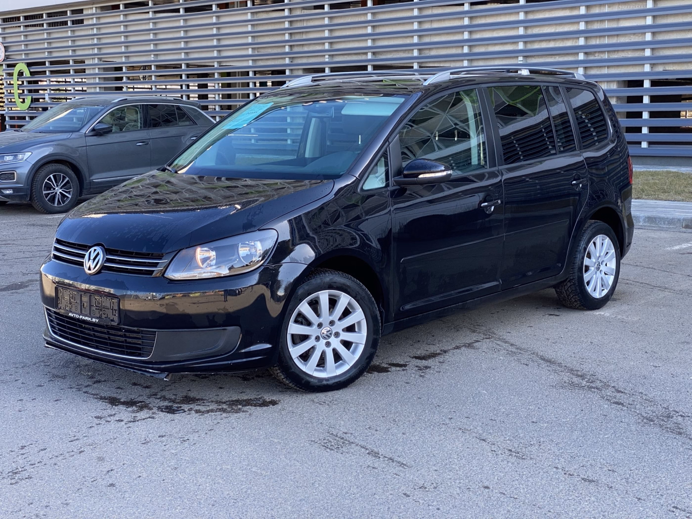 Volkswagen Touran фото 2