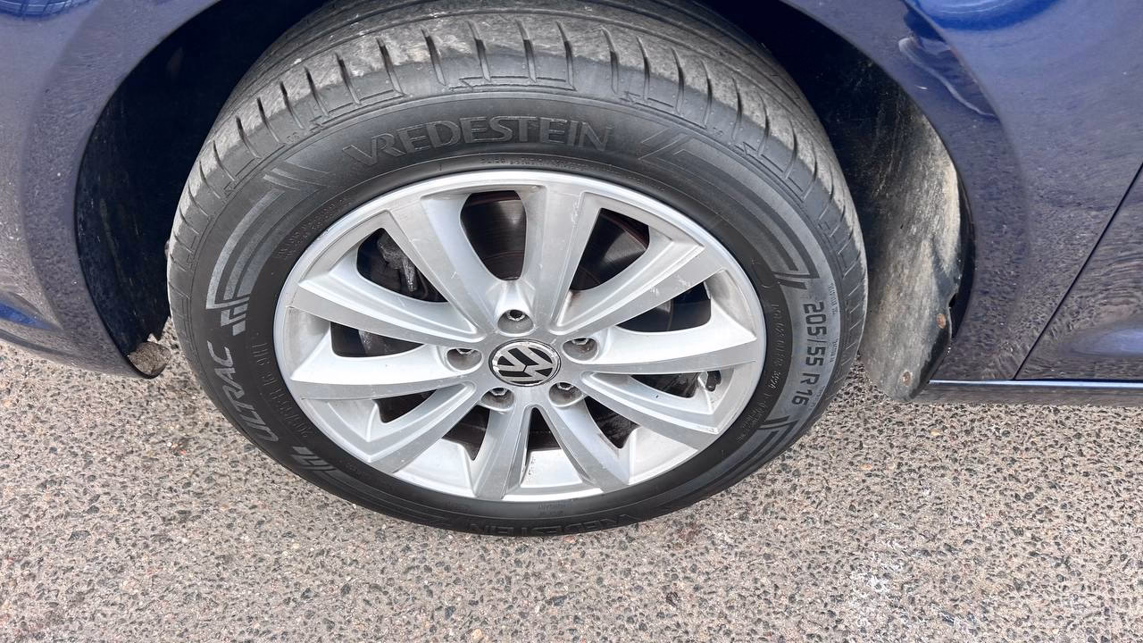Volkswagen Touran фото 13