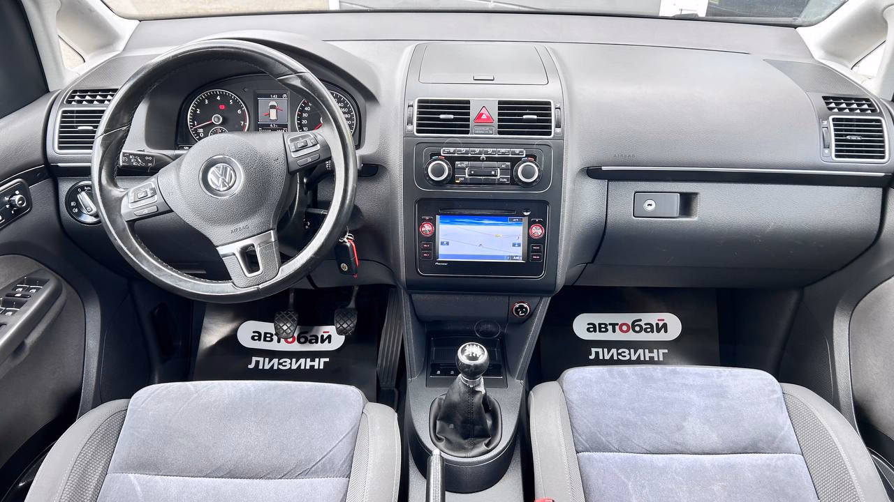 Volkswagen Touran фото 16