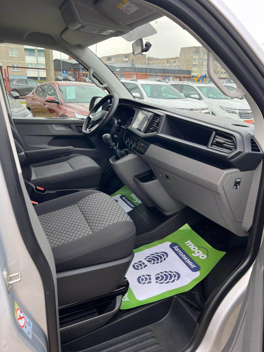 Volkswagen Caravelle фото 13