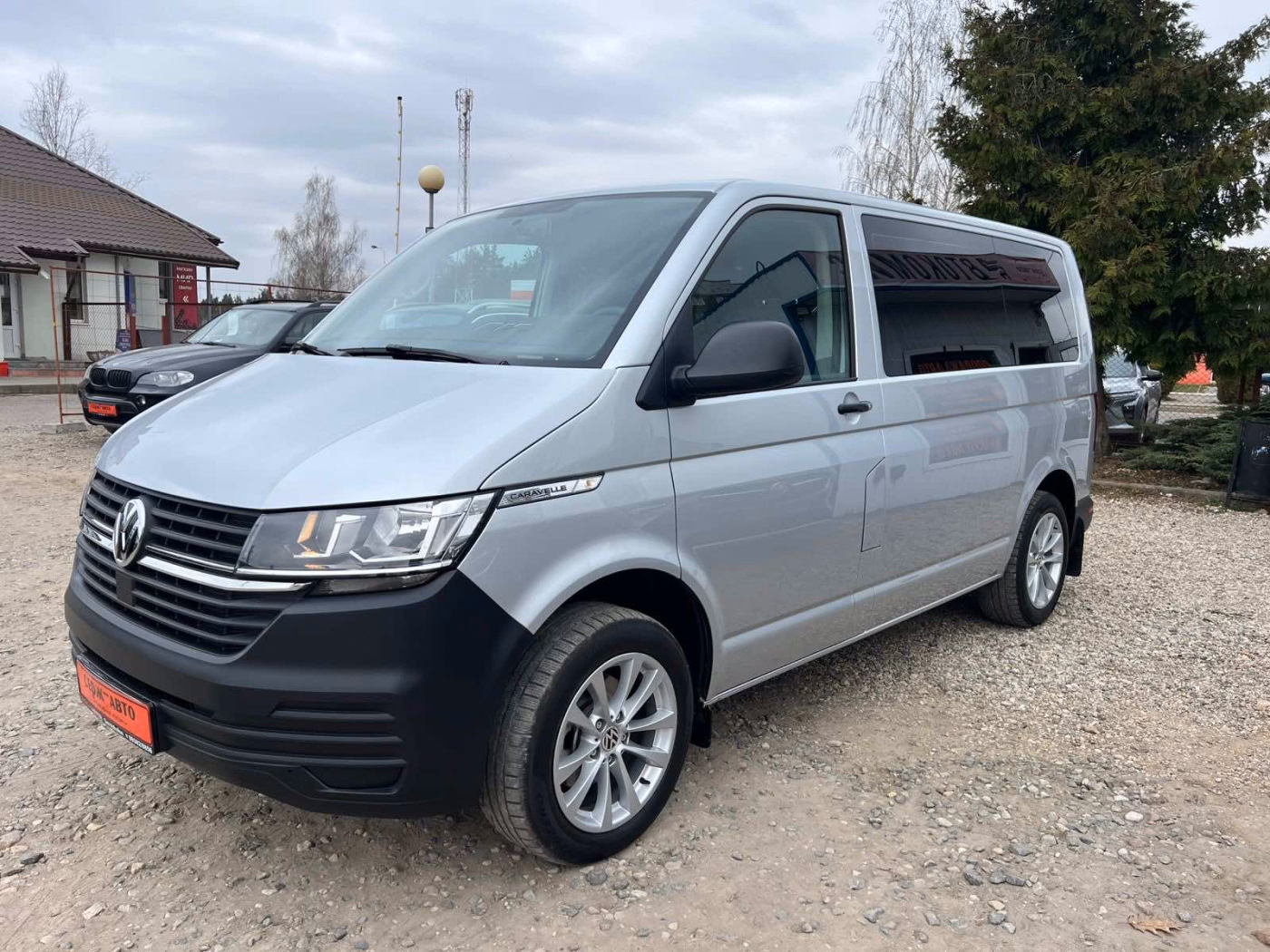 Volkswagen Caravelle фото 3