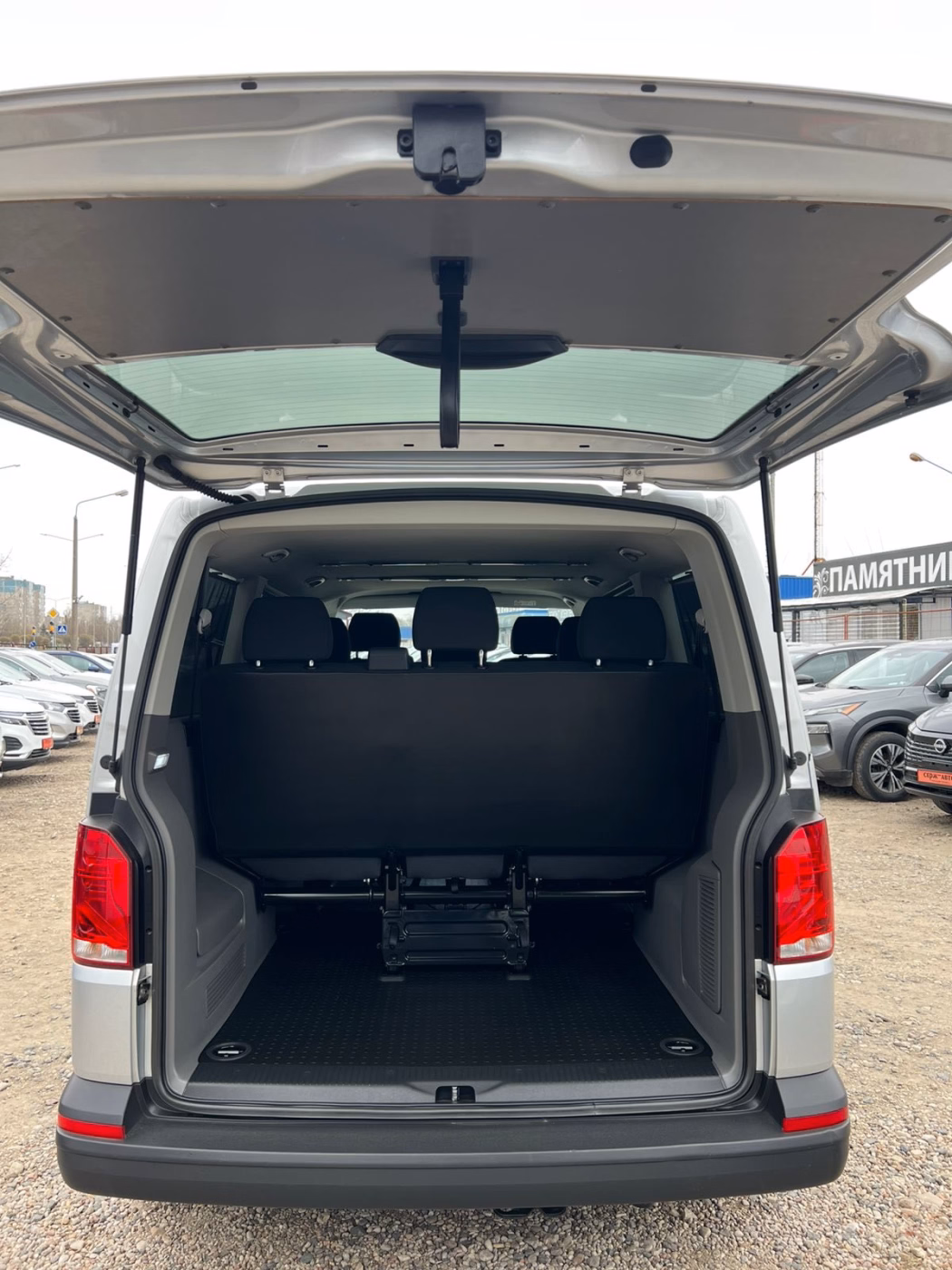 Volkswagen Caravelle фото 10