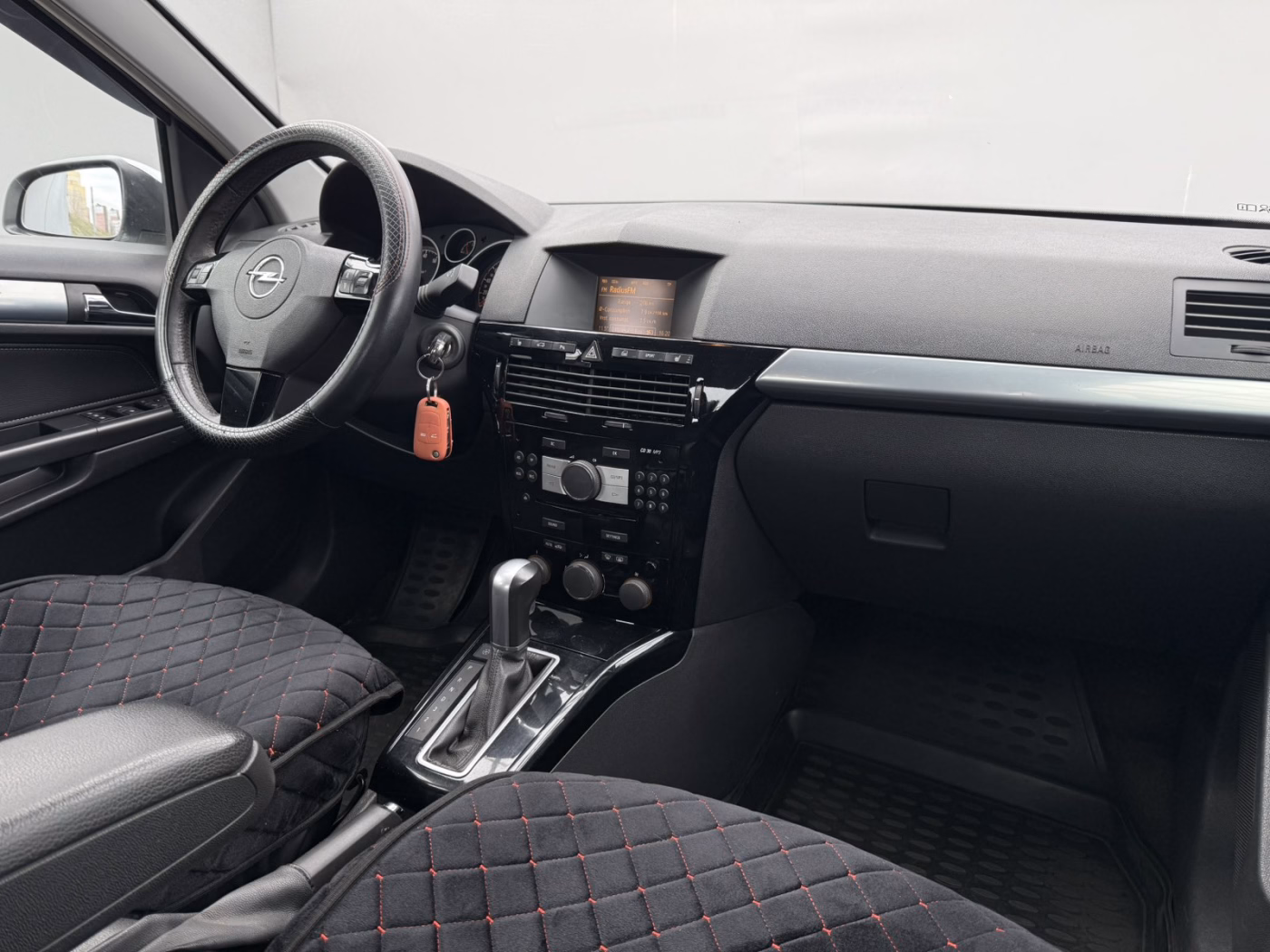 Opel Astra фото 9