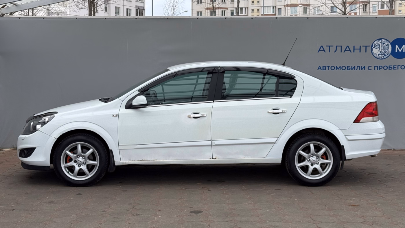 Opel Astra фото 2