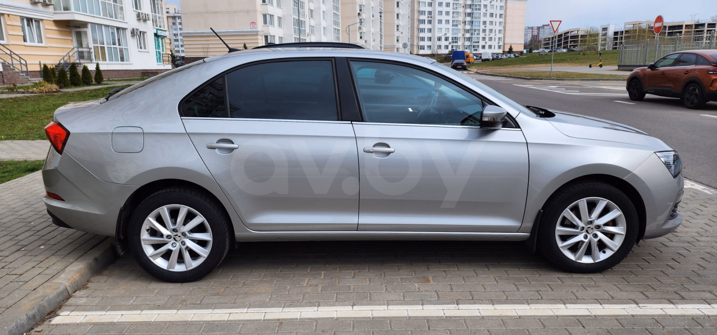Skoda Rapid фото 8