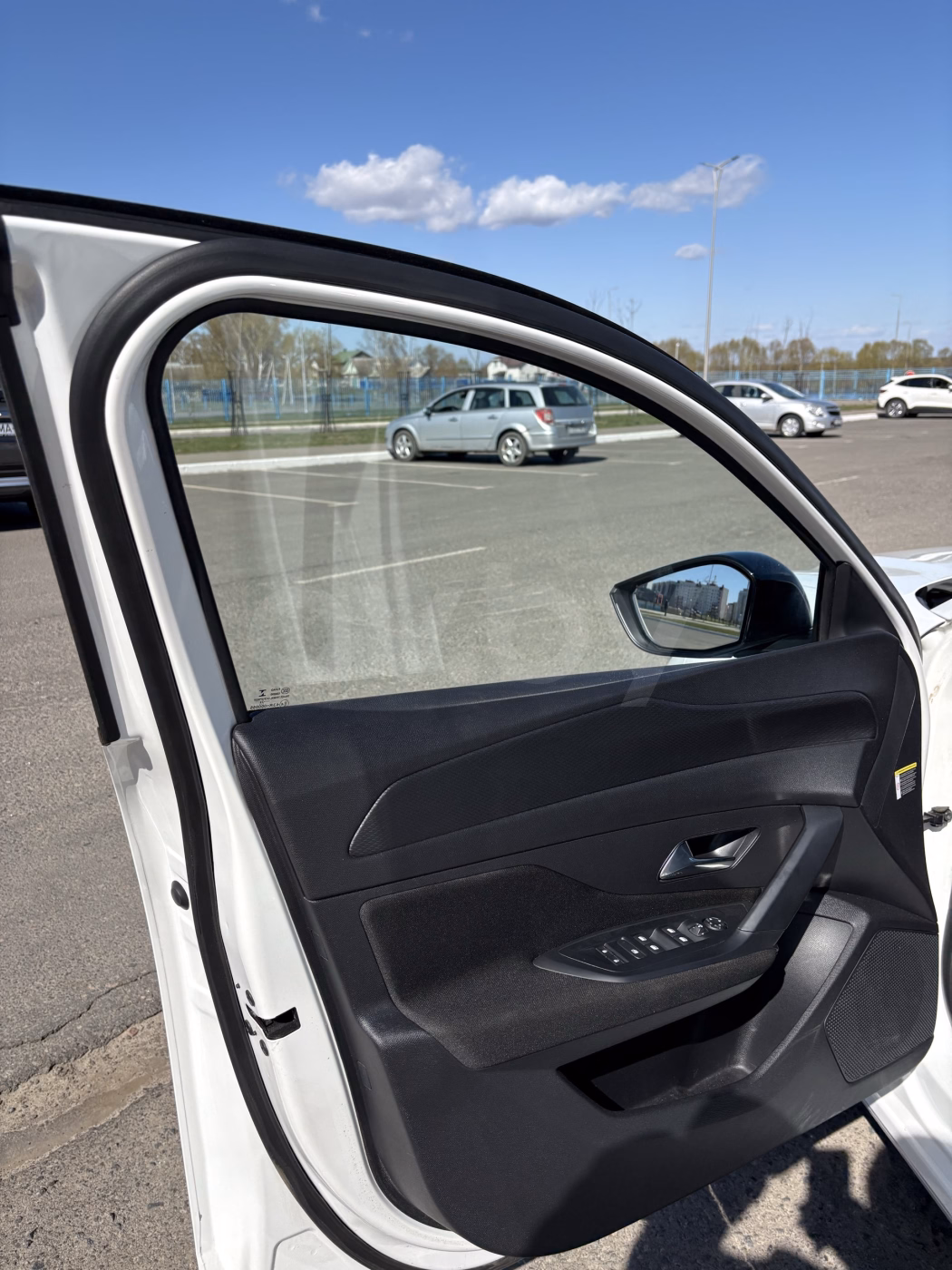 Peugeot 308 фото 15