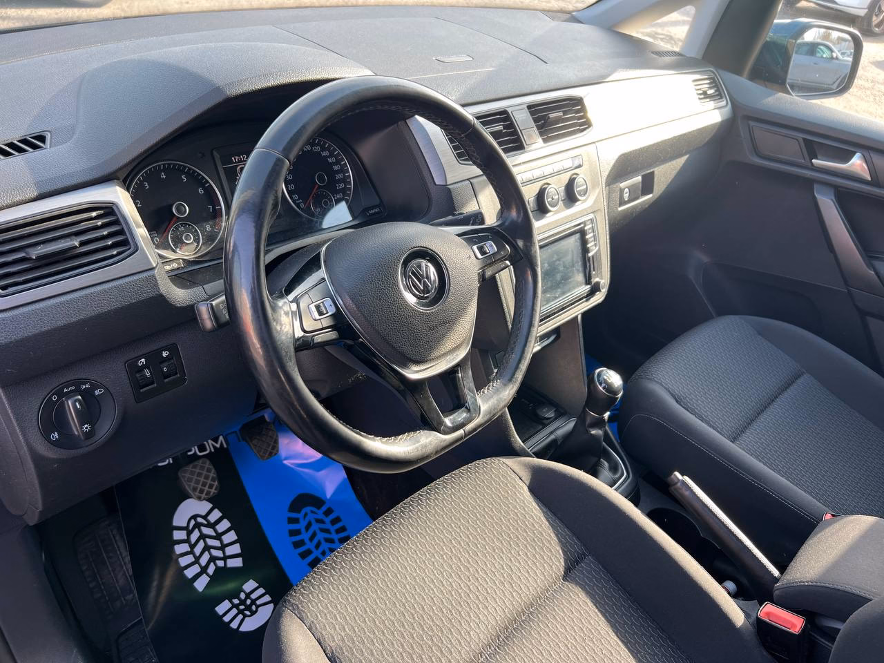 Volkswagen Caddy фото 10
