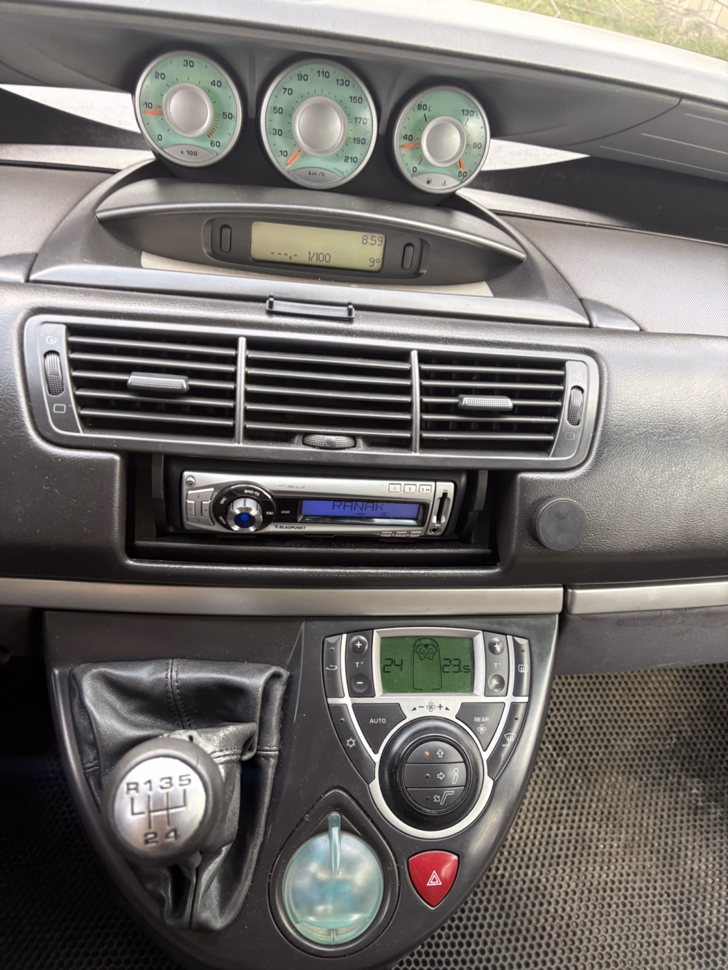 Peugeot 807 фото 10
