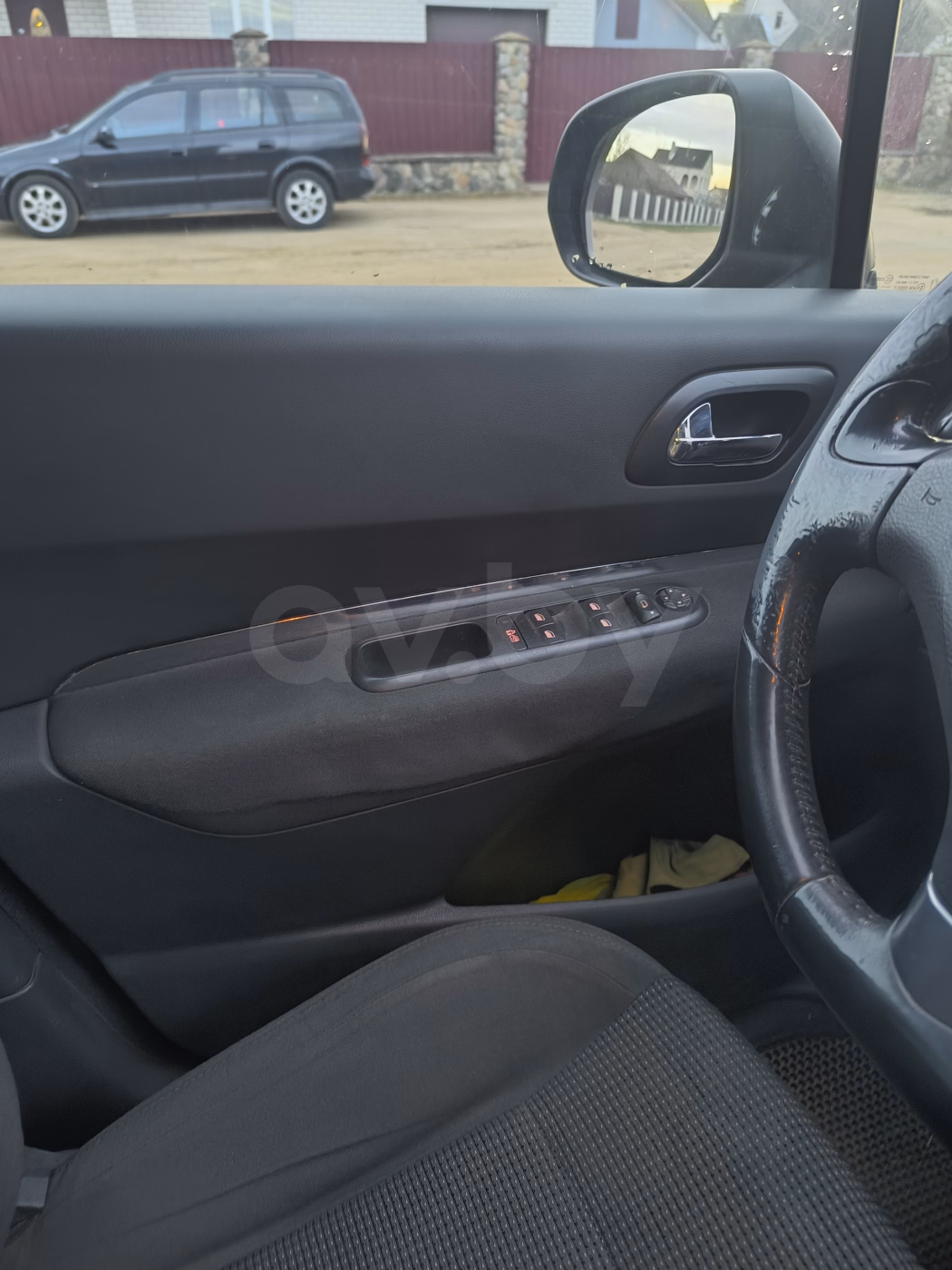 Peugeot 5008 фото 8
