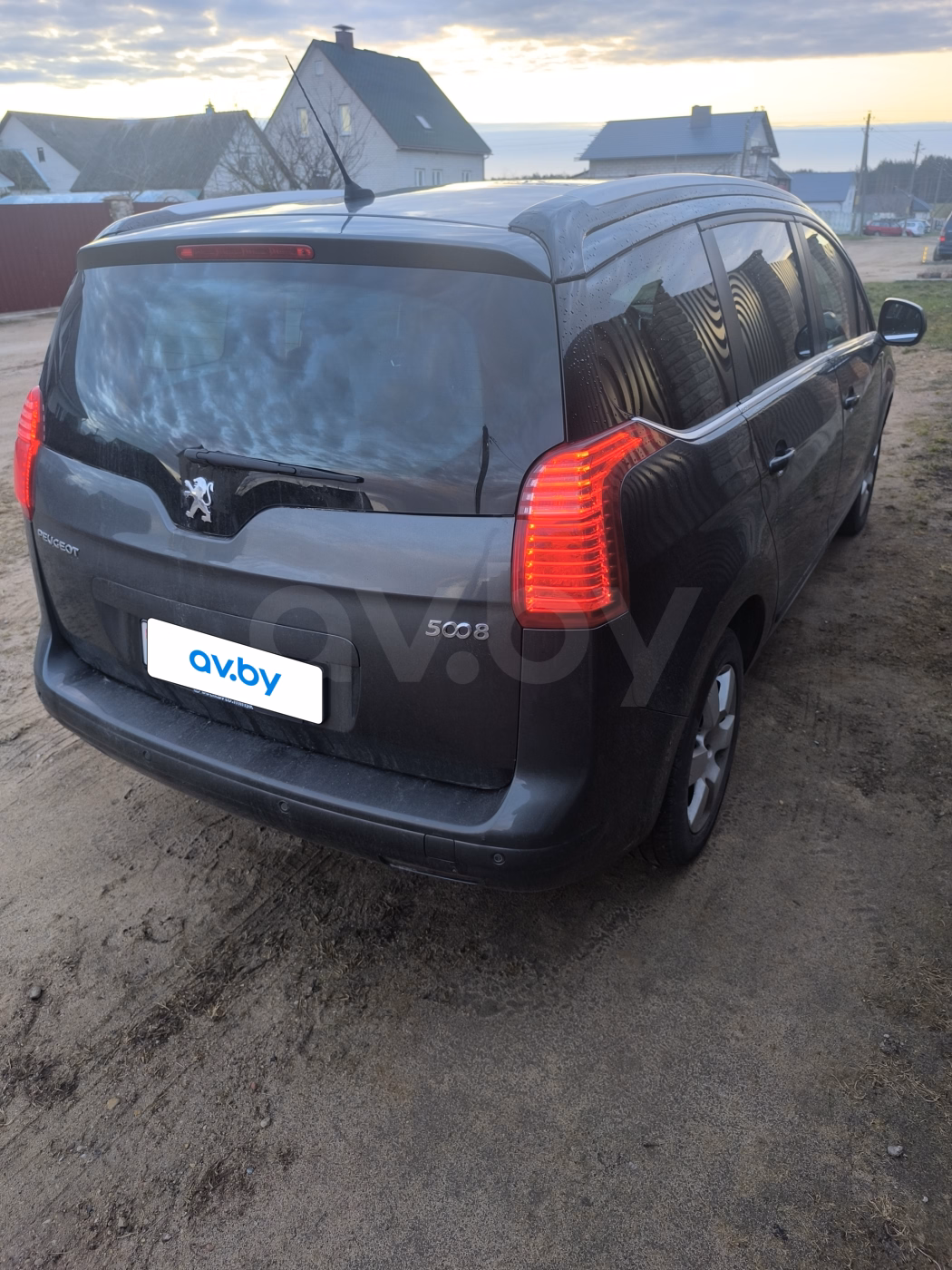 Peugeot 5008 фото 4