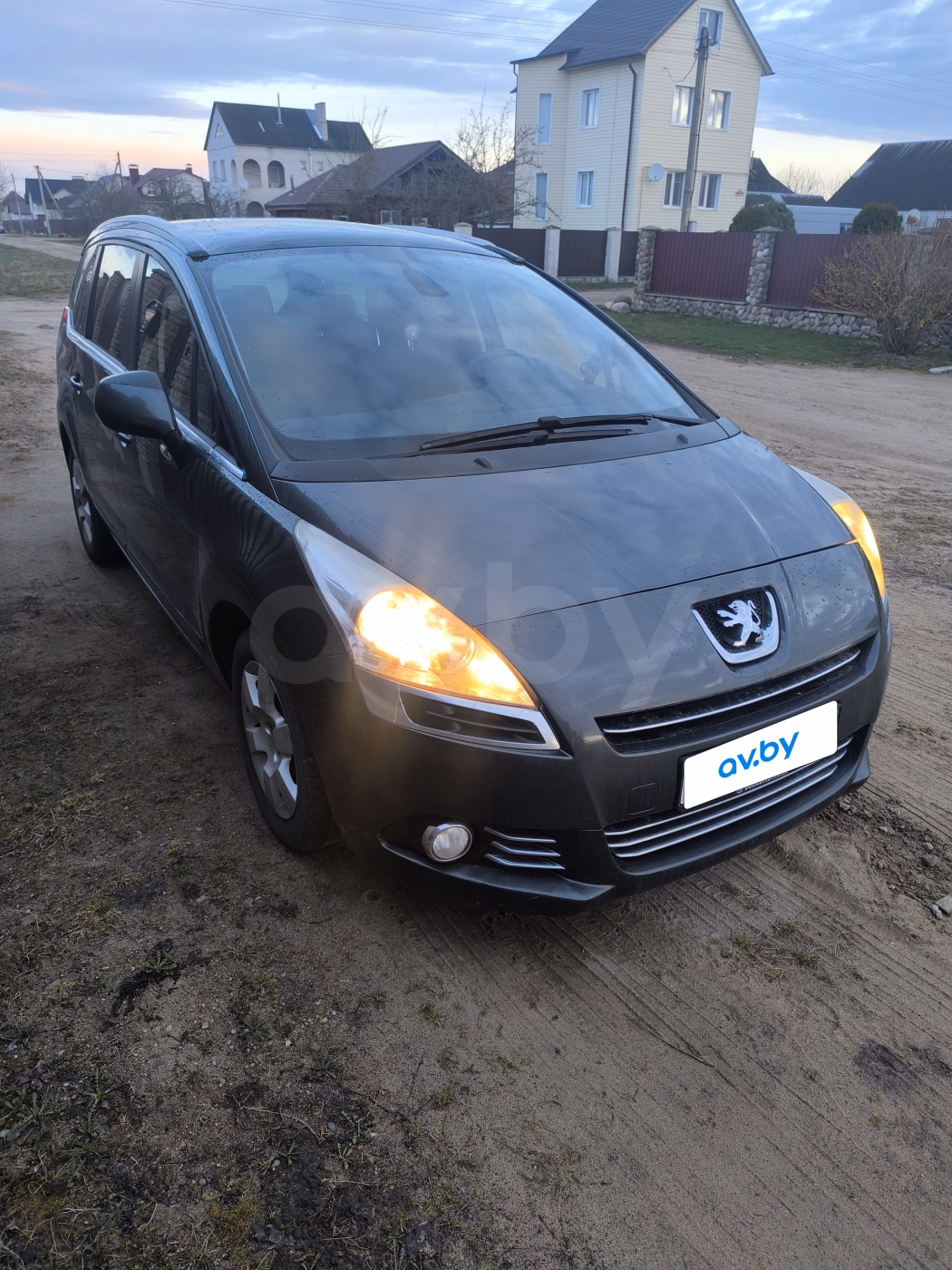 Peugeot 5008 фото 2