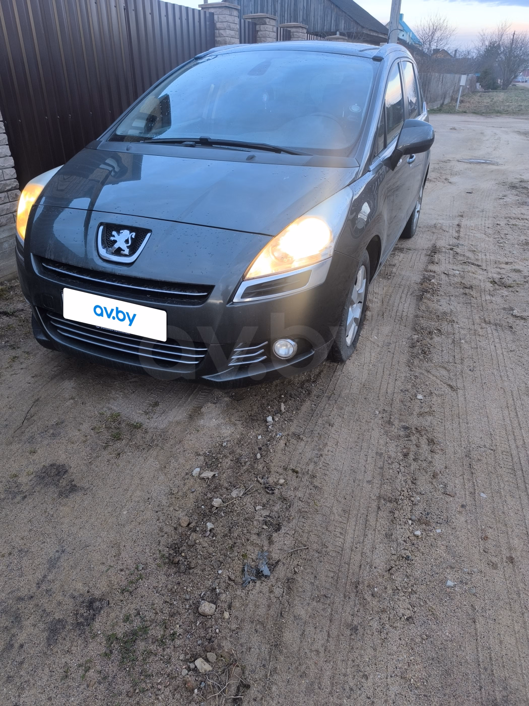 Peugeot 5008