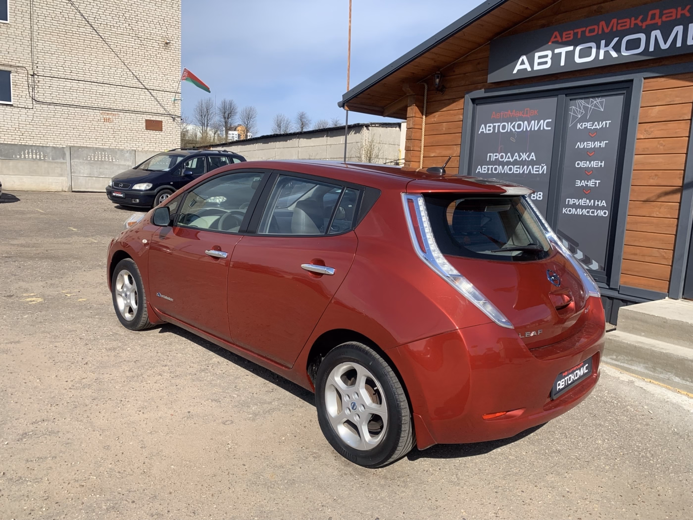 Nissan Leaf фото 3