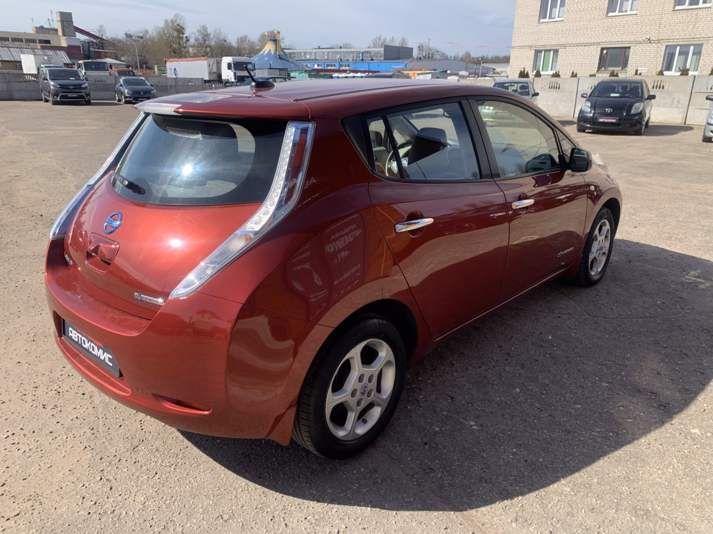 Nissan Leaf фото 4