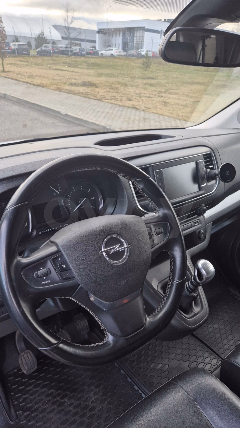 Opel Zafira Life фото 11