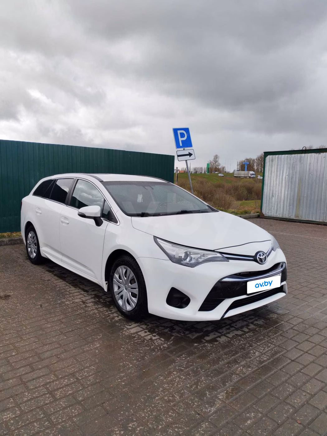 Toyota Avensis фото 6