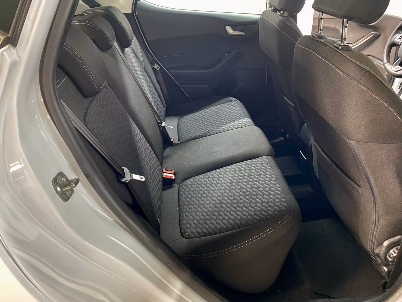 Ford Fiesta фото 14