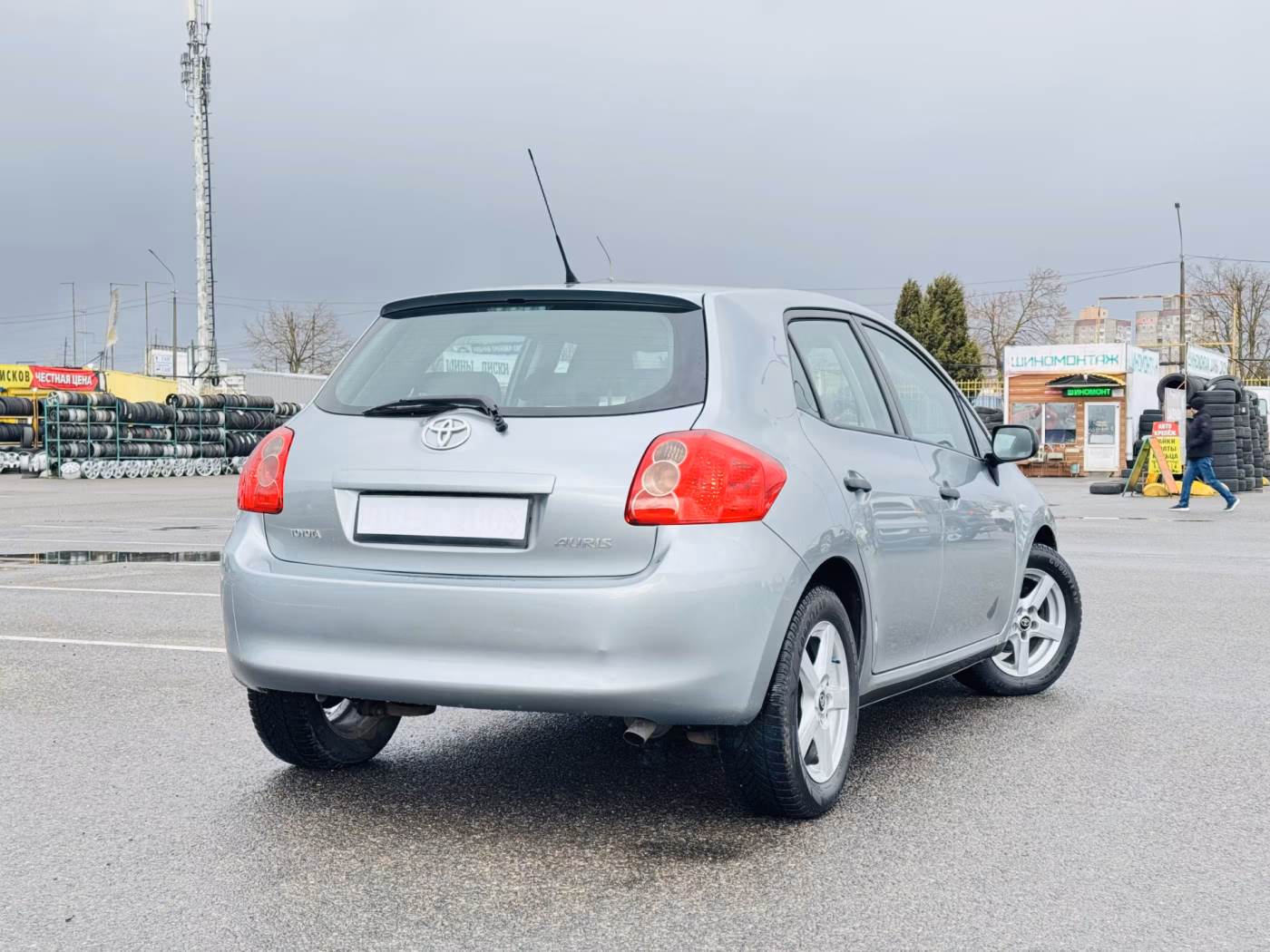 Toyota Auris фото 3