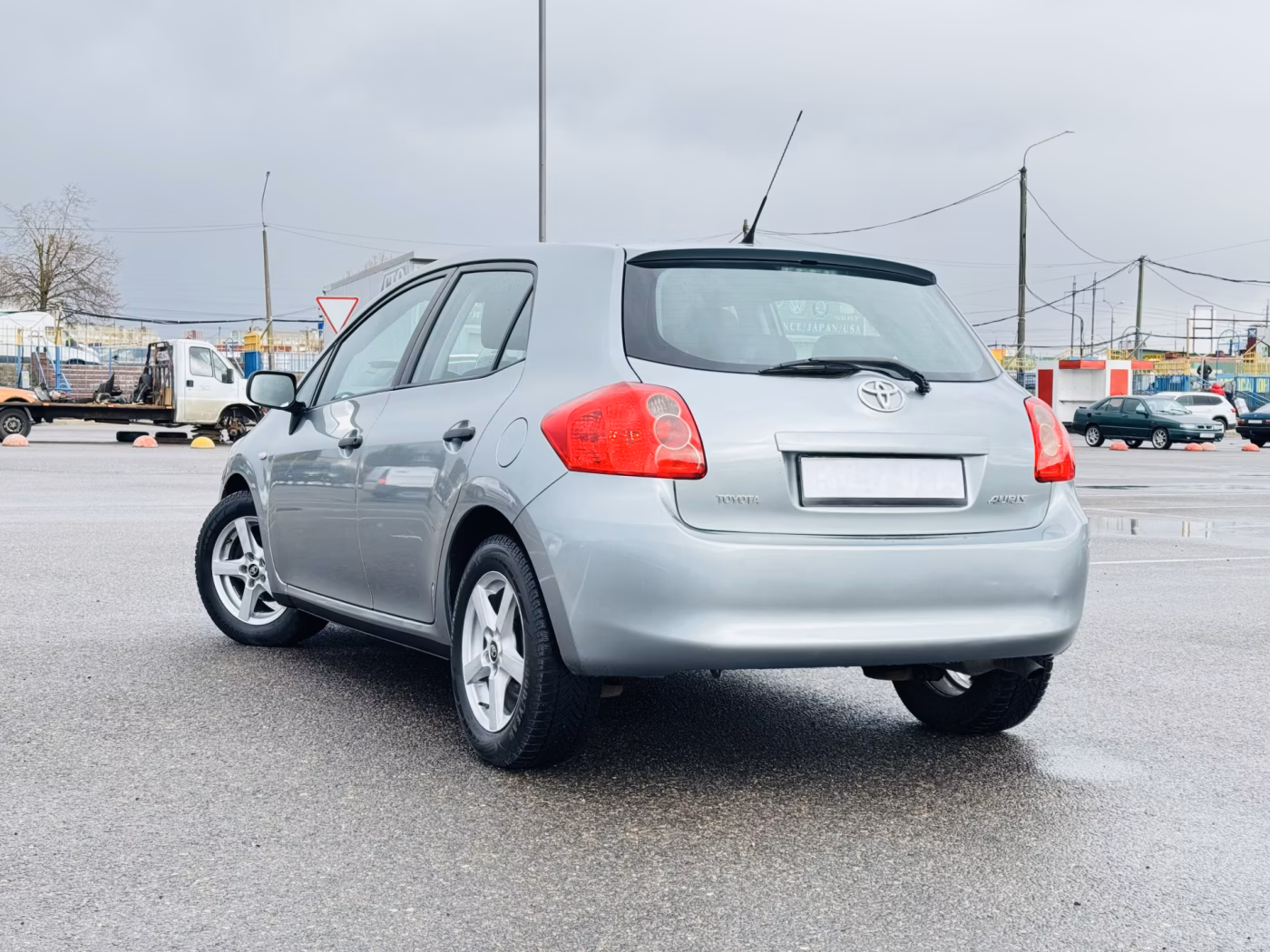Toyota Auris фото 4