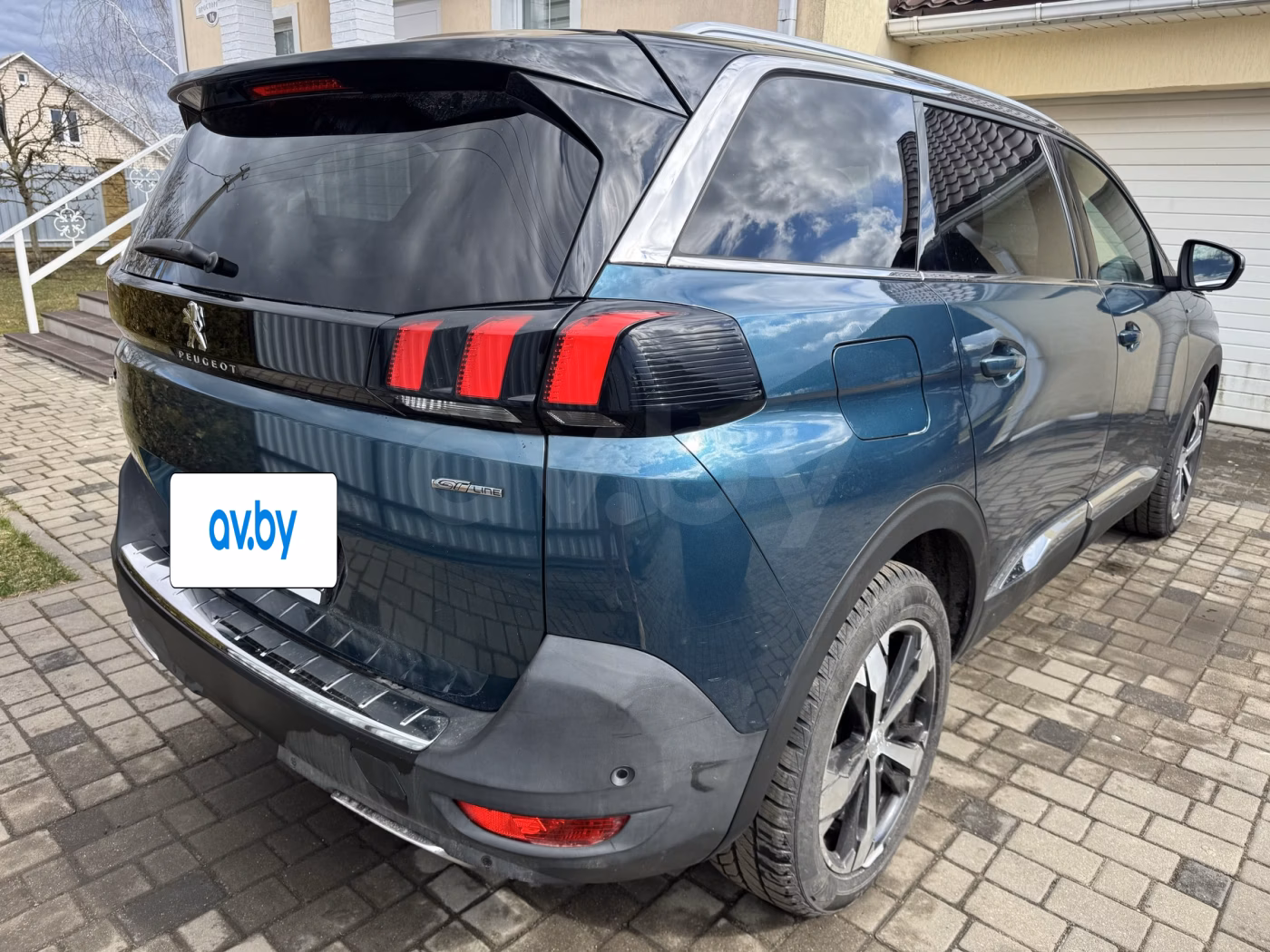 Peugeot 5008 фото 9