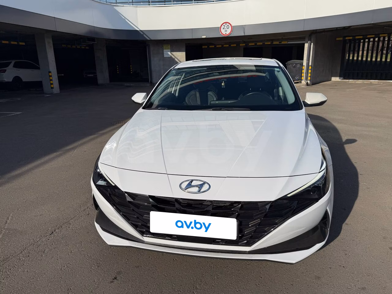 Hyundai Elantra фото 7