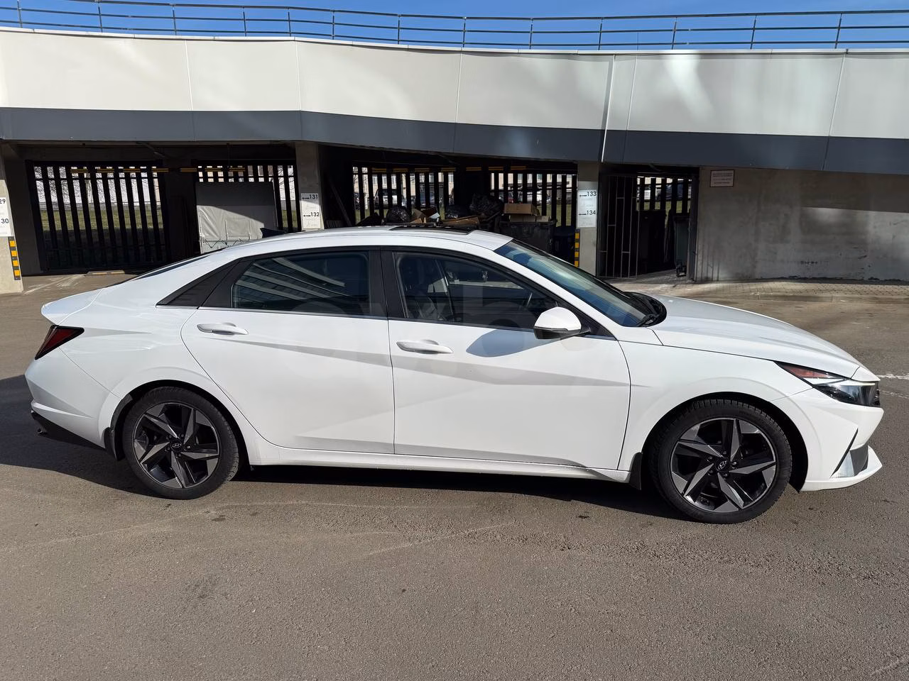 Hyundai Elantra фото 6