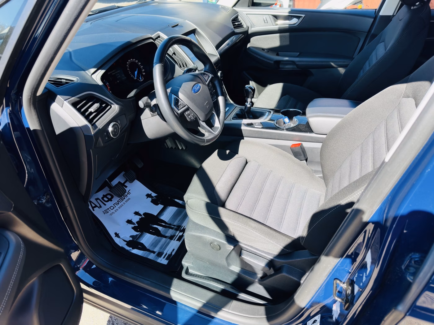 Ford S-MAX фото 8
