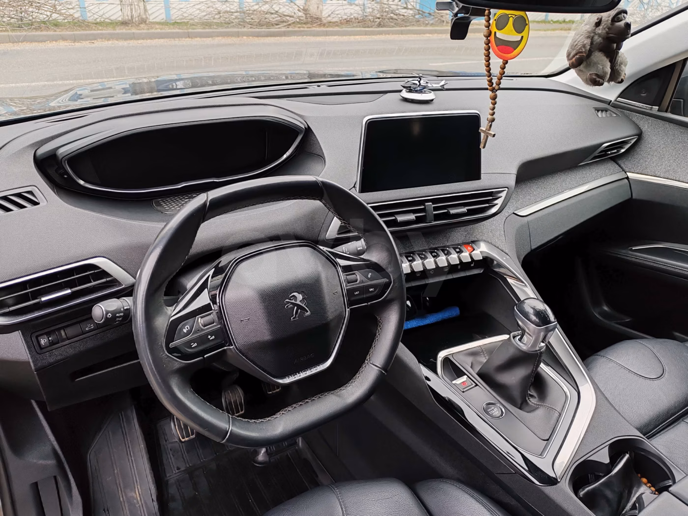 Peugeot 5008 фото 11