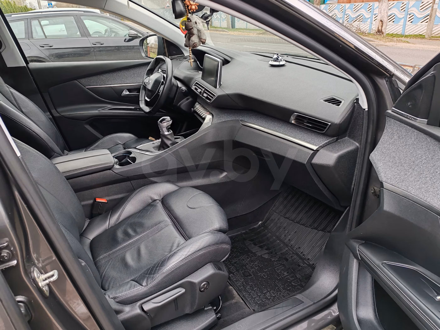 Peugeot 5008 фото 10