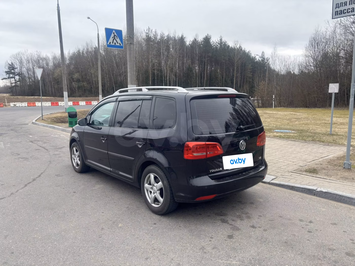 Volkswagen Touran фото 2