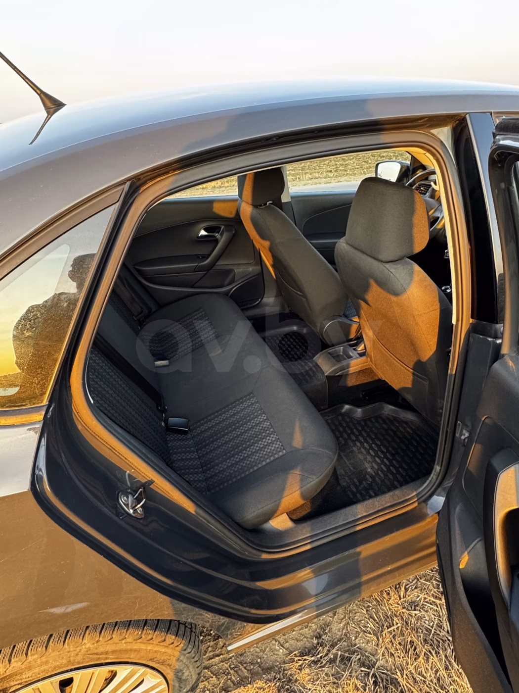 Volkswagen Polo Sedan фото 7