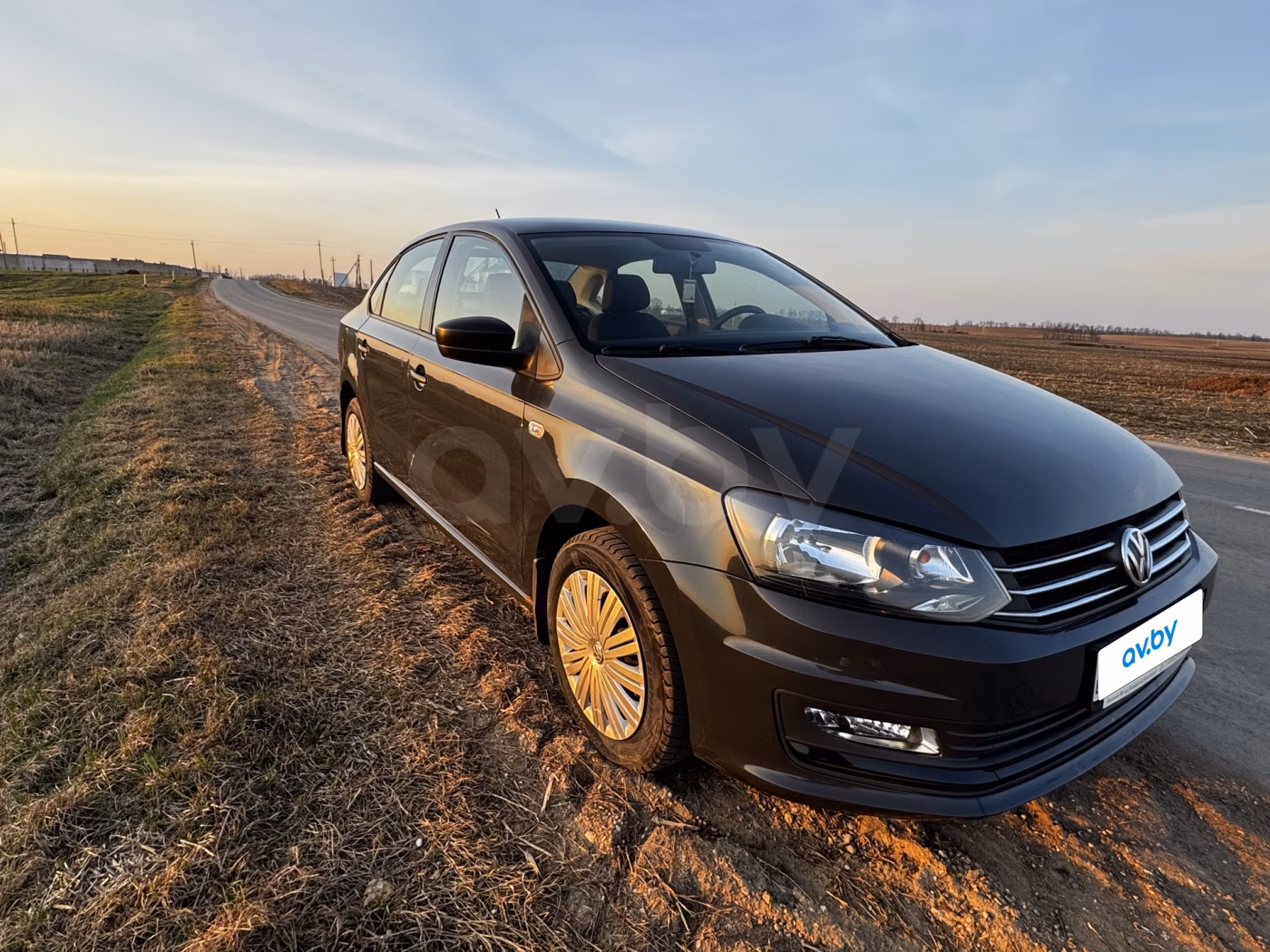 Volkswagen Polo Sedan фото 8