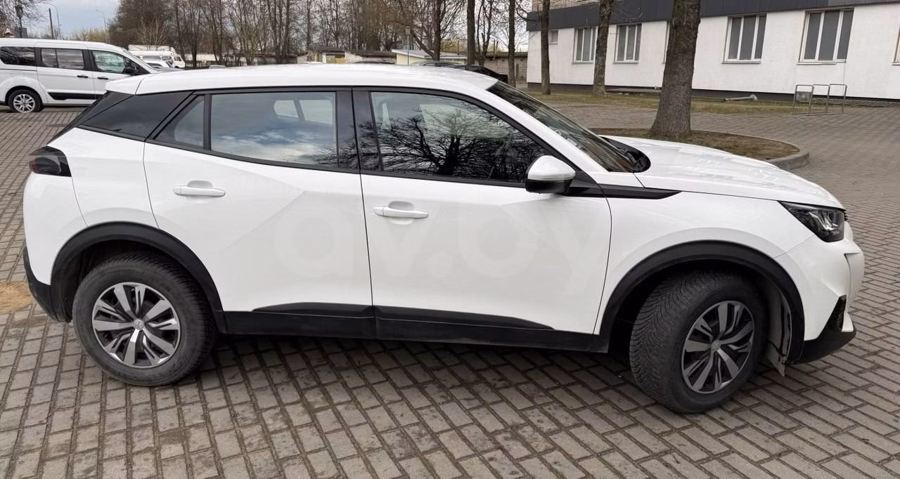 Peugeot 2008 фото 8