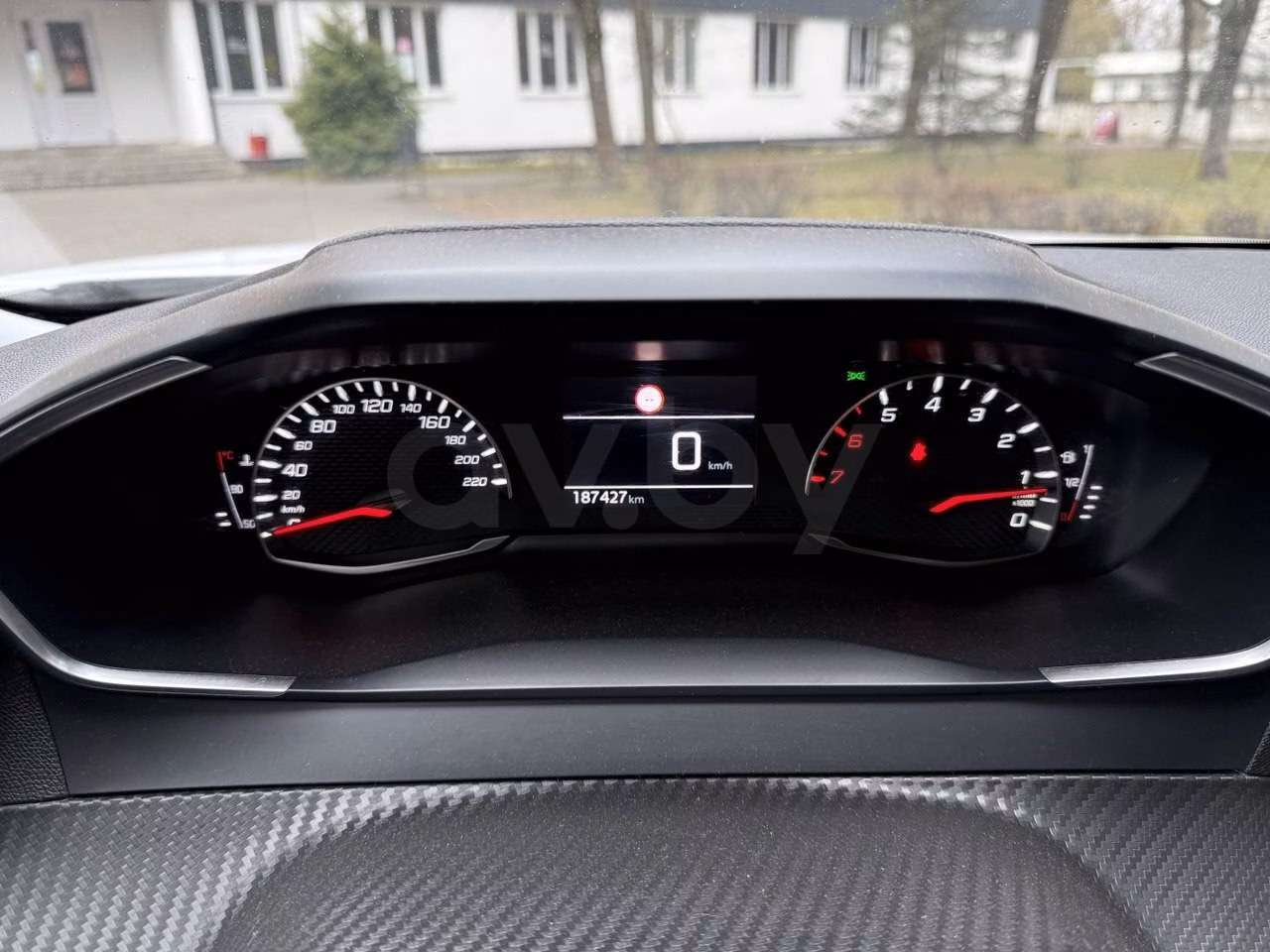 Peugeot 2008 фото 2