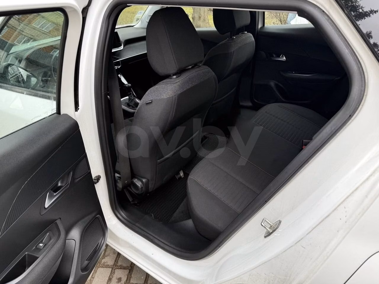Peugeot 2008 фото 7