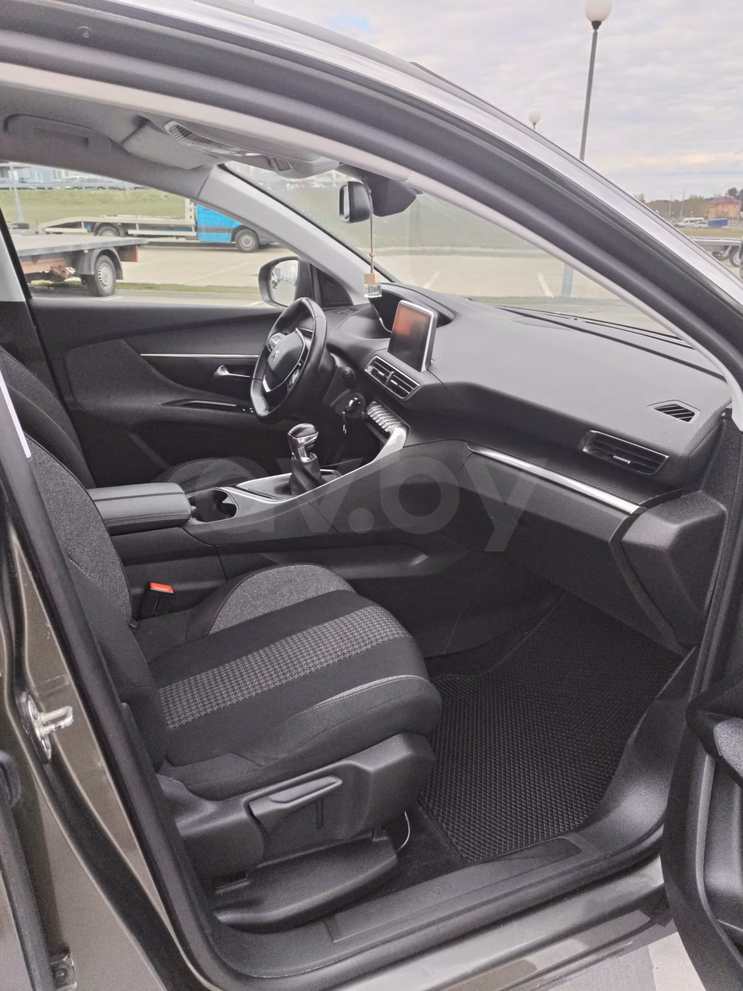 Peugeot 5008 фото 15