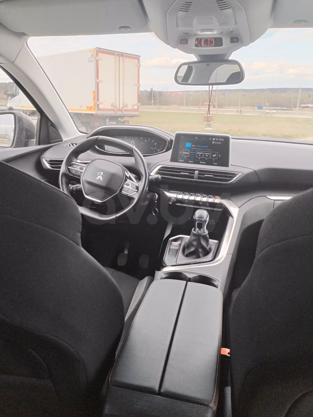 Peugeot 5008 фото 17