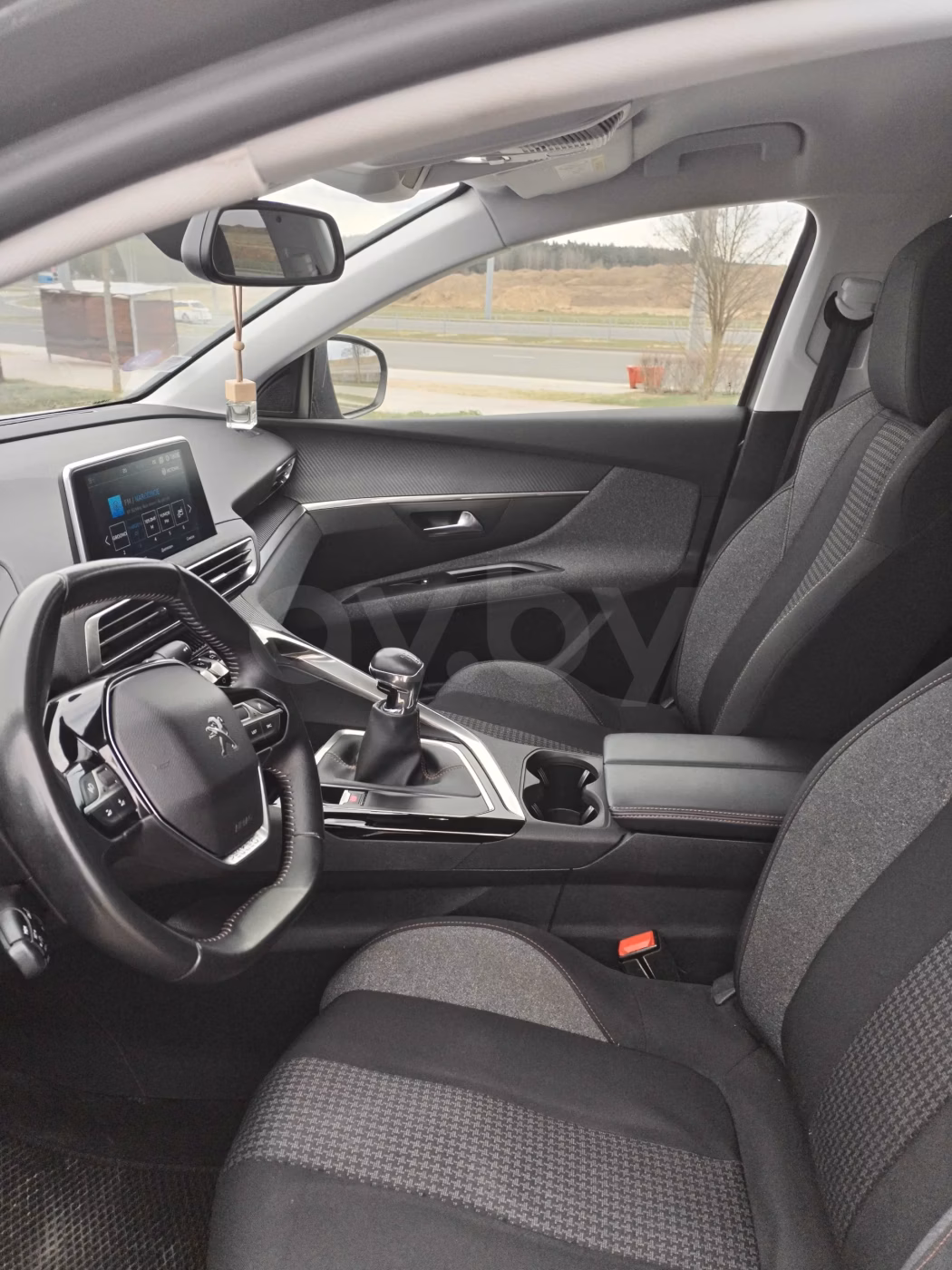 Peugeot 5008 фото 11