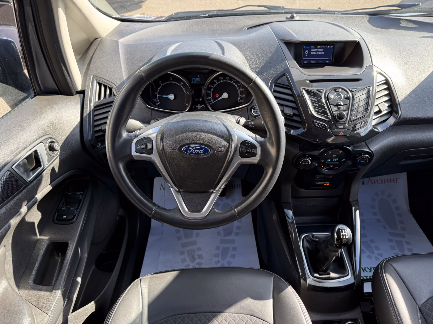 Ford EcoSport фото 11
