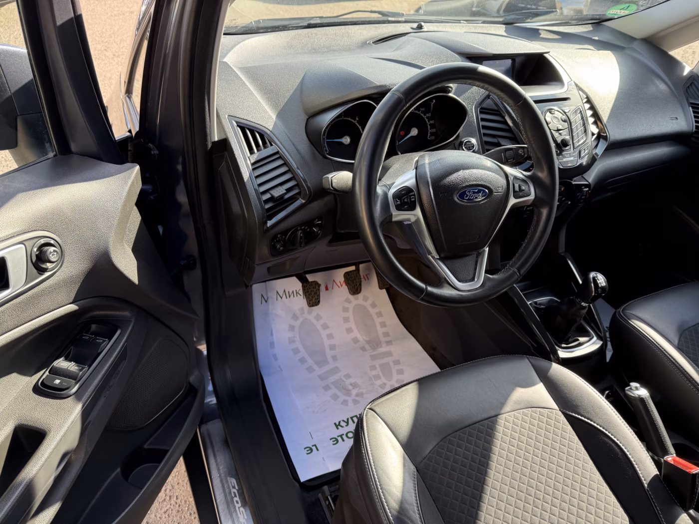 Ford EcoSport фото 9