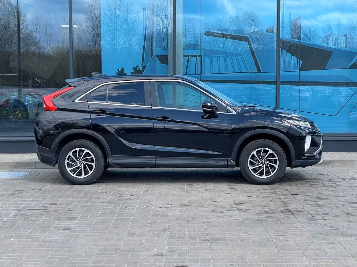 Mitsubishi Eclipse Cross фото 4